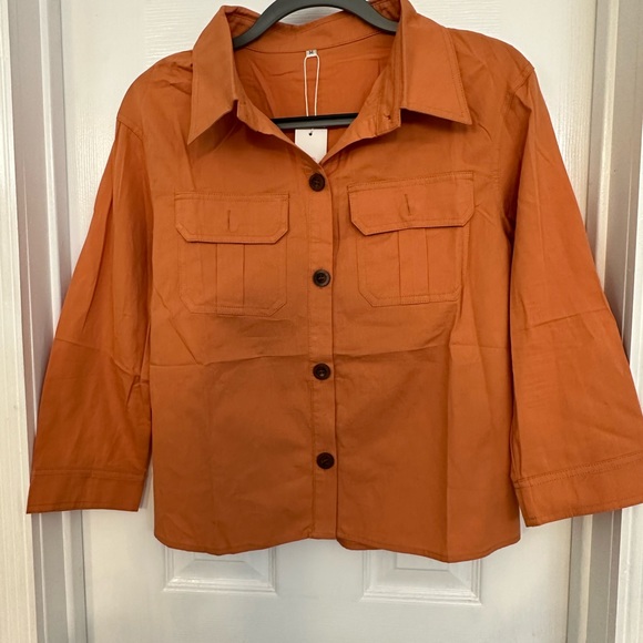 Petallush Tops - NWT PetalLush Sz M 3/4 sleeve button up shirt front pockets pumpkin colored